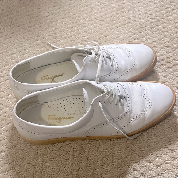 Salvatore Ferragamo sport shoe. Size 8 - Picture 2 of 7